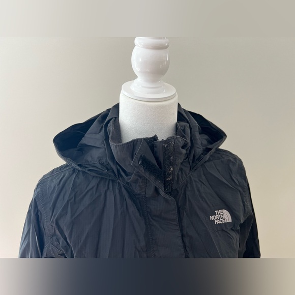 The North Face Hyvent Jacket- Medium - Picture 7 of 15